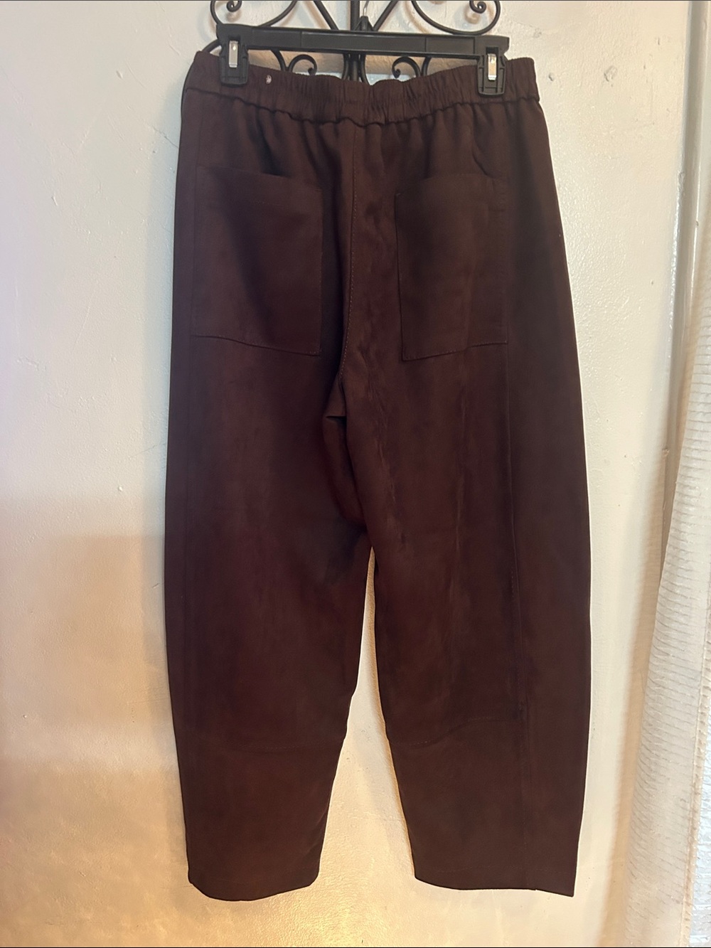 Max Studio London Women’s Brown, Cropped, Baggy Sz M with Side & Back Pockets
